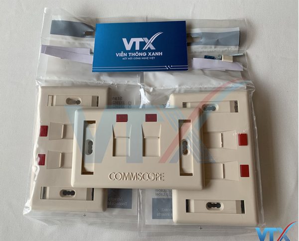 Mặt wallplate Commscope 2 port 1-272378-2