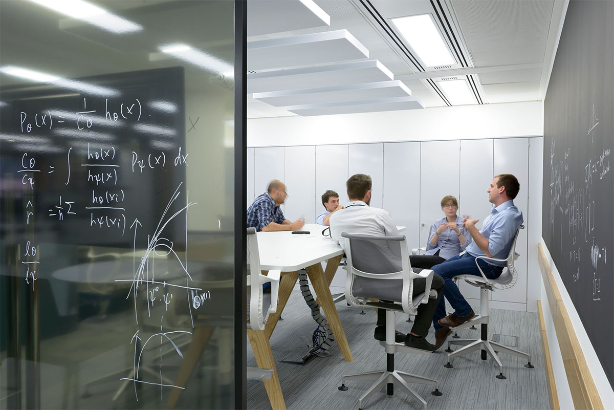 Ý tưởng xây dựng một chương trình AI xuất hiện vào tháng 10_1950