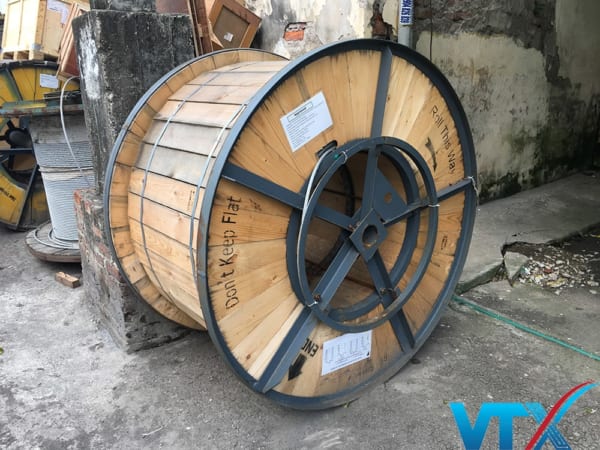 Cáp quang chống sét OPGW