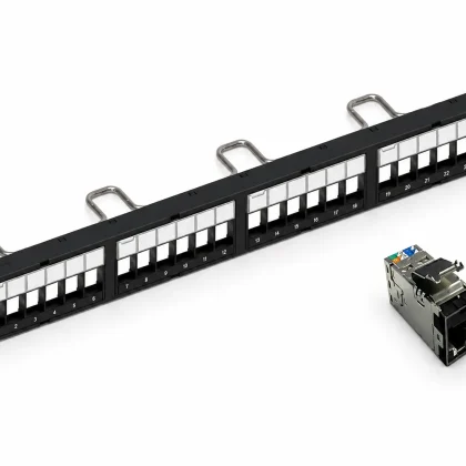 Patch panel 24 port Cat6 Commscope/AMP