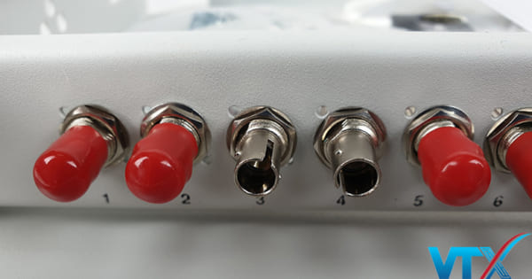 Hộp phối quang ODF 24FO chuẩn ST (tròn gài) loại lắp rack, vỏ sắt sơn tĩnh điện màu trắng, dây hàn tùy chọn SM hoặc MM