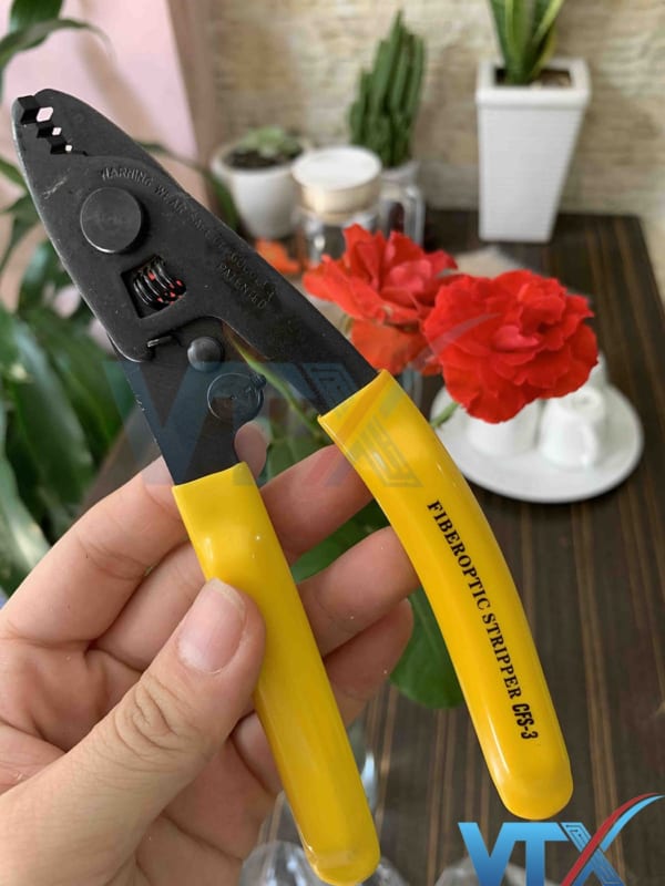 Kìm tuốt sợi quang CFS-3 Clauss