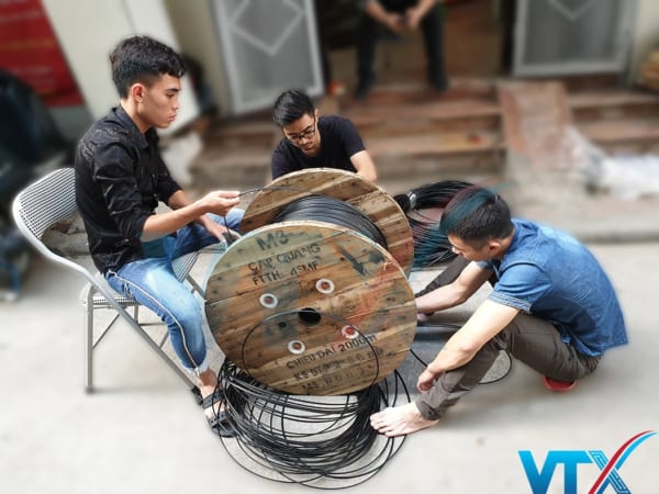 Cáp quang treo Singlemode 4FO