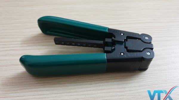 Kìm tách vỏ cáp quang bọc chặt TE-400