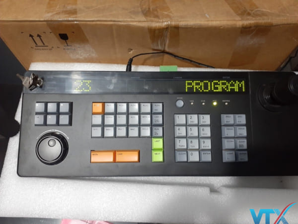 Bàn điều khiển camera Hikvision DS-1004KI