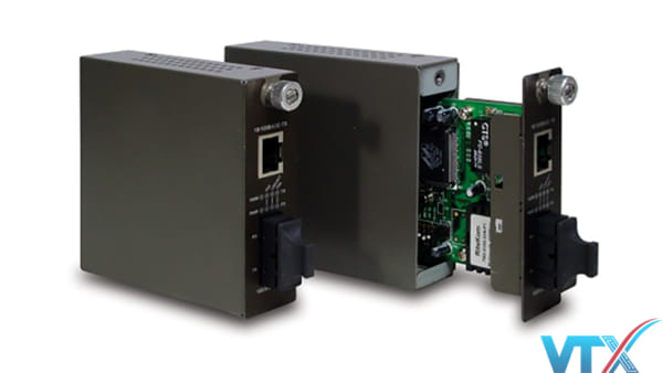 Media Converter quang Planet FST-802S15