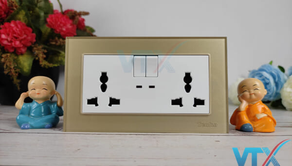 Ổ cắm điện chống giật có công tắc Tenko TK-F71-D-115