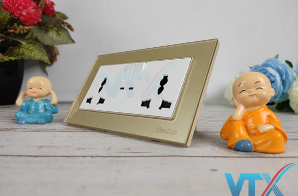 Ổ cắm điện chống giật có công tắc Tenko TK-F71-D-115