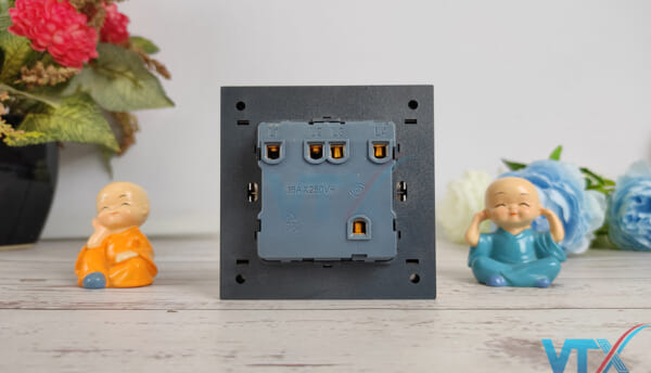 Công tắc âm tường Tenko TK-F71-A-04