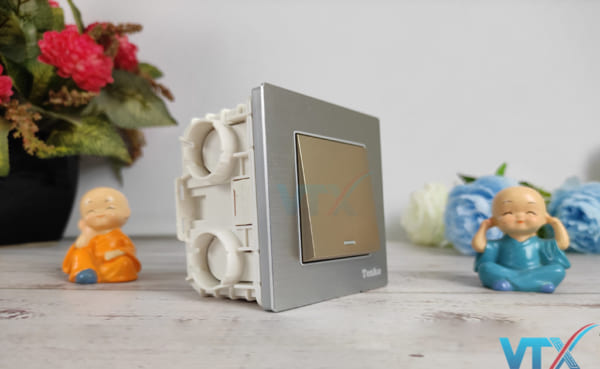 Công tắc âm tường 1 công tắc TK-F71-01