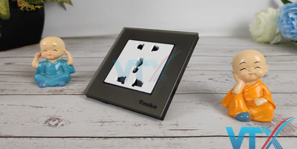 Ổ cắm Tenko TK-F71-D-18