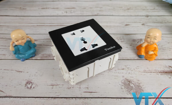 Ổ cắm âm tường Tenko-TK-F71-C-18