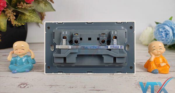 Ổ cắm âm tường Tenko TK-TT-132