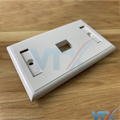 Wallplate mặt 1 cổng Legrand | PN: 03410