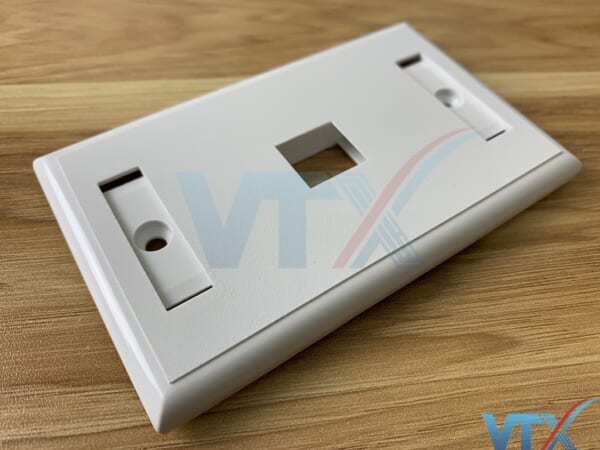 Wallplate mặt 1 cổng Legrand | PN: 03410