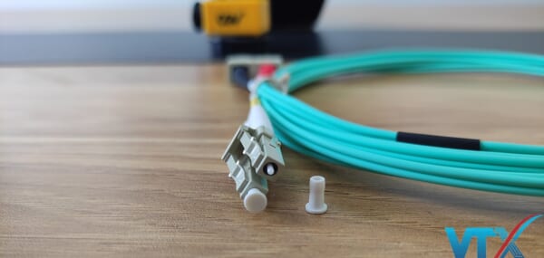 Dây nhảy quang Legrand MM OM3 SC-LC Duplex 1m | PN:32612