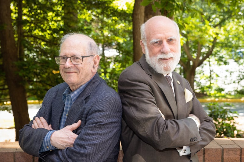 Robert Kahn và Vinton Cerf  người phát minh ra mô hình TCP/IP