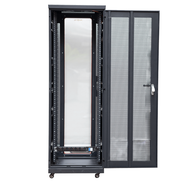 Ảnh chụp không gian bên trong tủ rack 36U maxtel