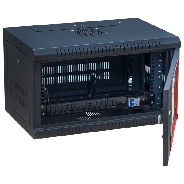 Mat-truoc-cua-mo-tu-rack-6U-Maxtel-min