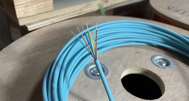 Cáp quang Đông Nam Bộ